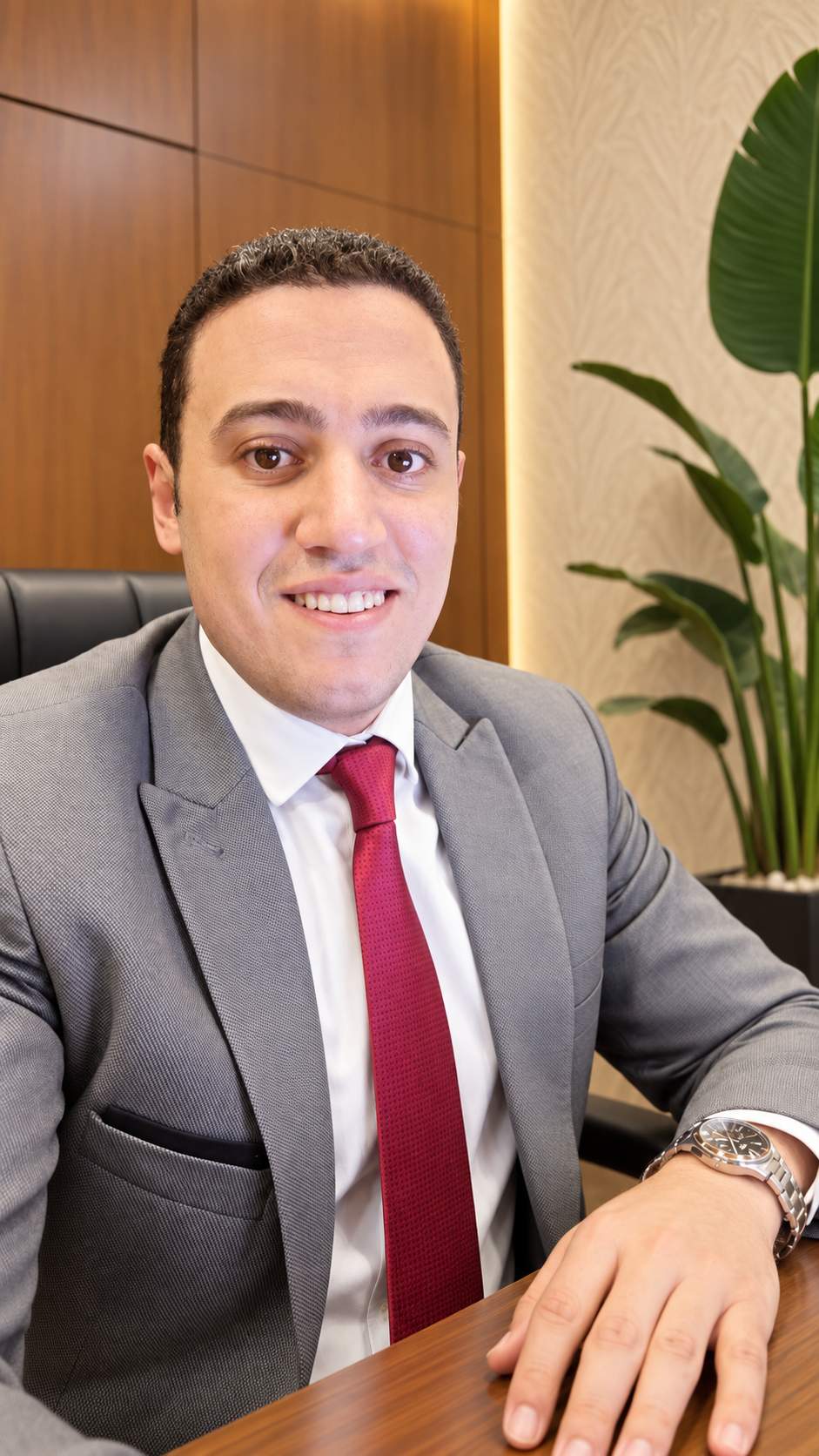 المستشار أحمد الحنفي في مكتبه